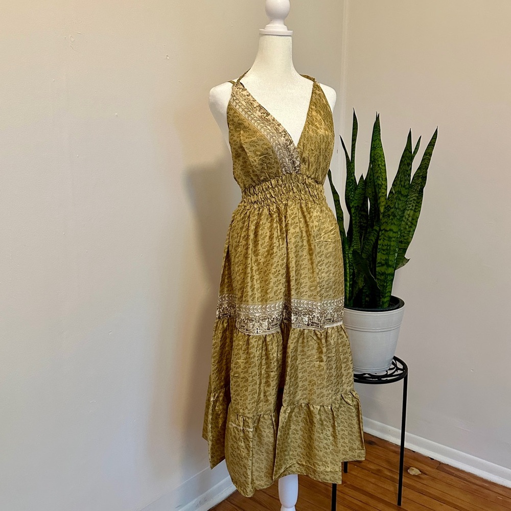 Junglee Billee | Tiered Halter Midi Dress - Picture 2 of 12